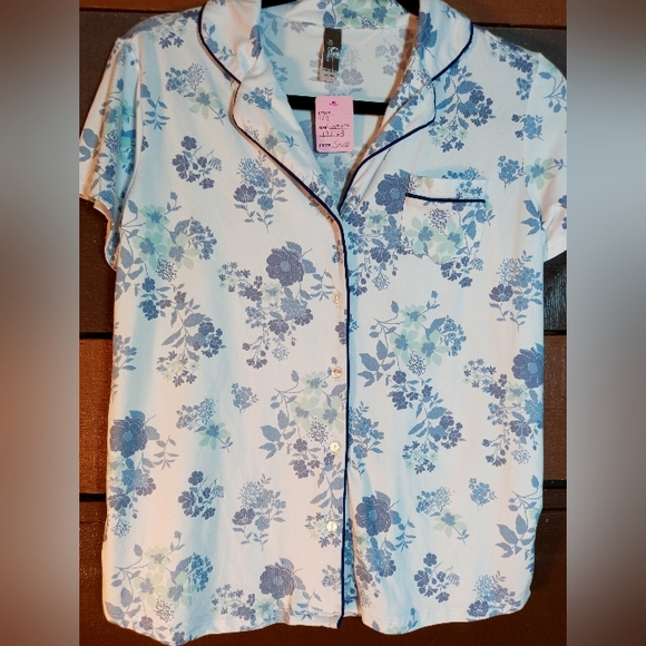 PJ Couture Gorgeous small Short Sleeve Button Top With Matching Pants - Picture 2 of 10